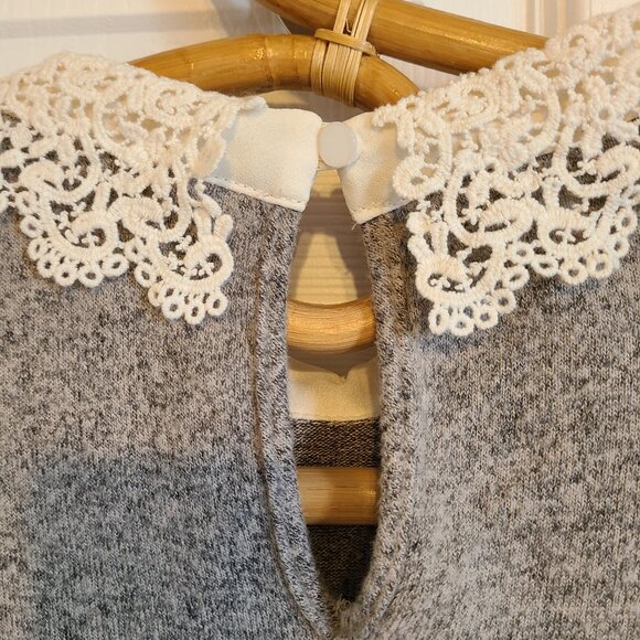 Faith and Joy sweater/top with lace collar - Picture 8 of 9